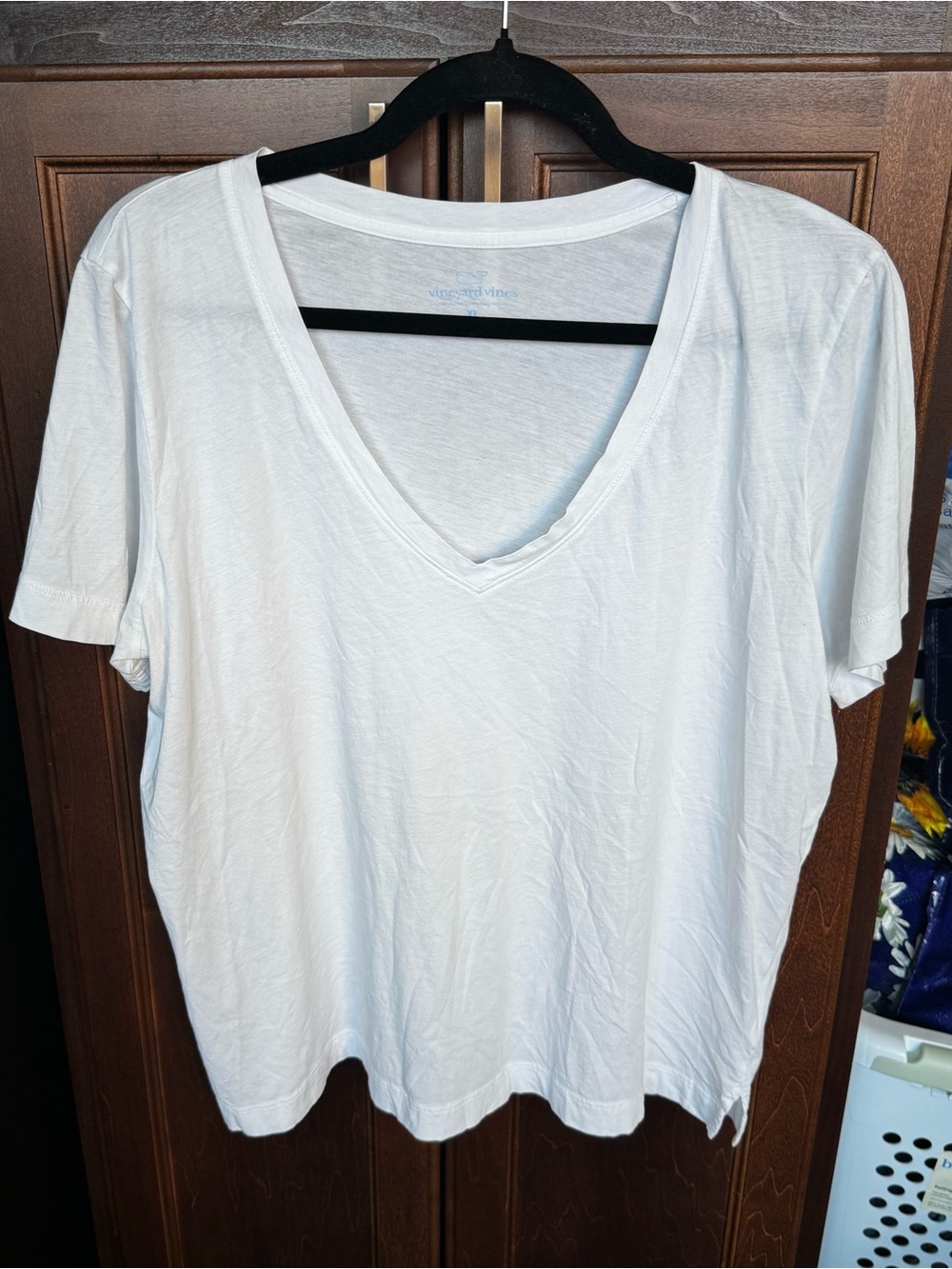 Vineyard Vines White V-Neck Pima Cotton Short Sleeve Tee Shirt XL (Flaw)